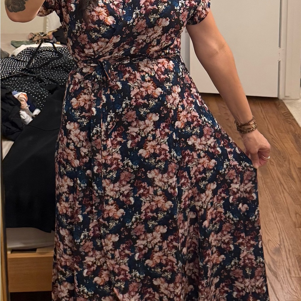 Bobeau Floral Print Maxi Dress in Navy and Pink